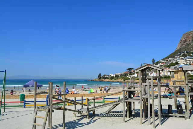 Fish Hoek Beach gallery photo 1