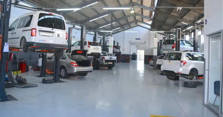 Steenberg Motors